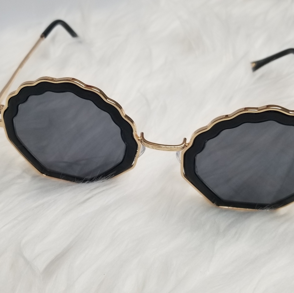 SUNGLASSES - Picture 2 of 4